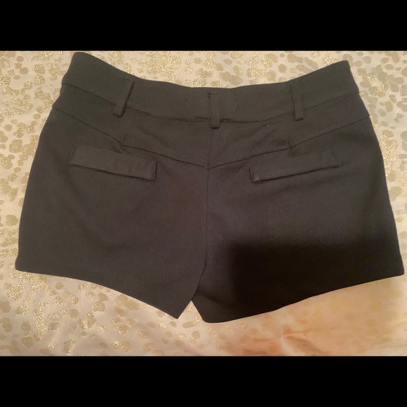 Shorts - Picture 2 of 2